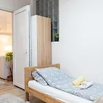 Gostinjska kuća Address 4*